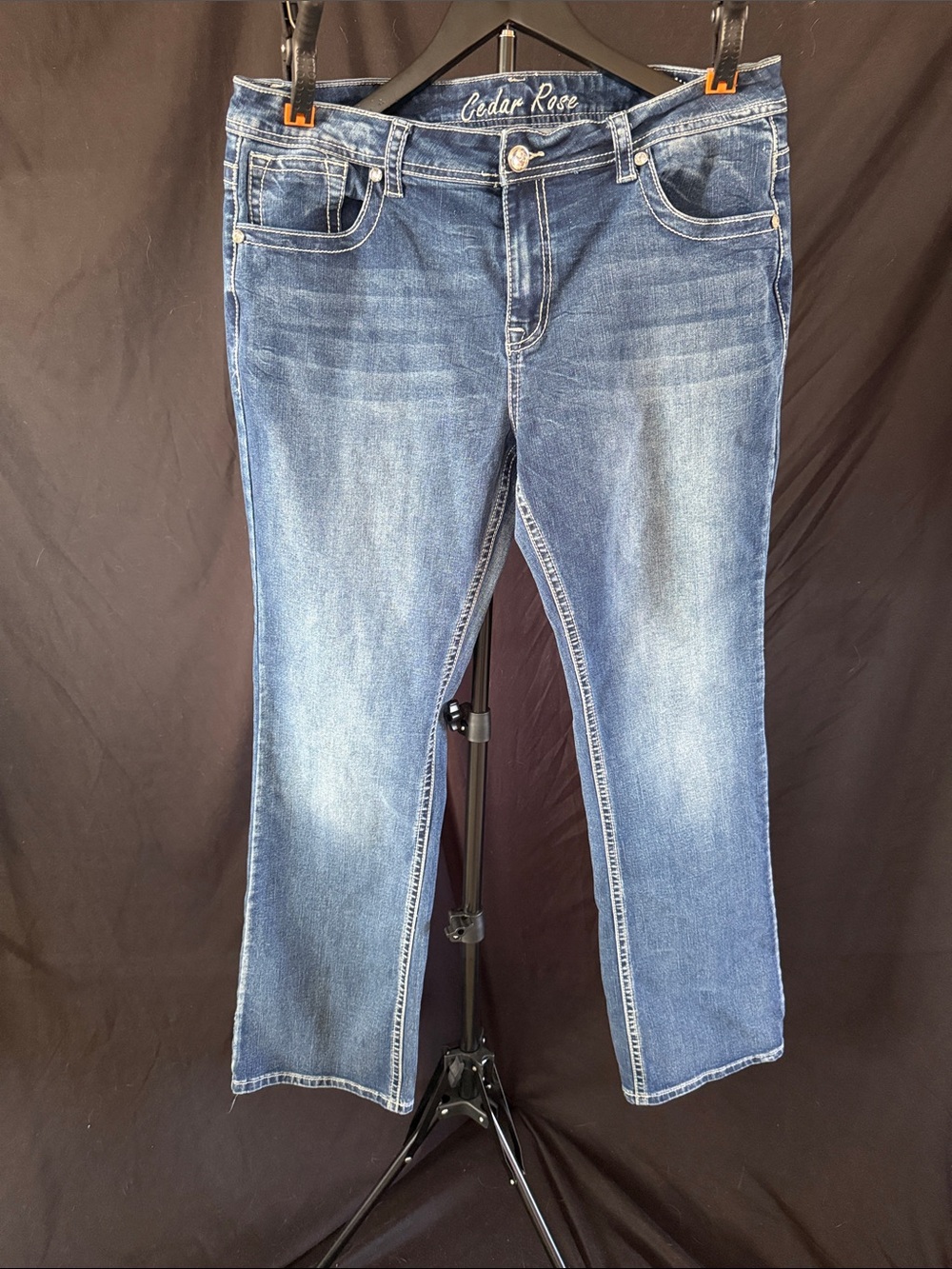 Women’s Boot Cut Jeans - Medium Blue Wash